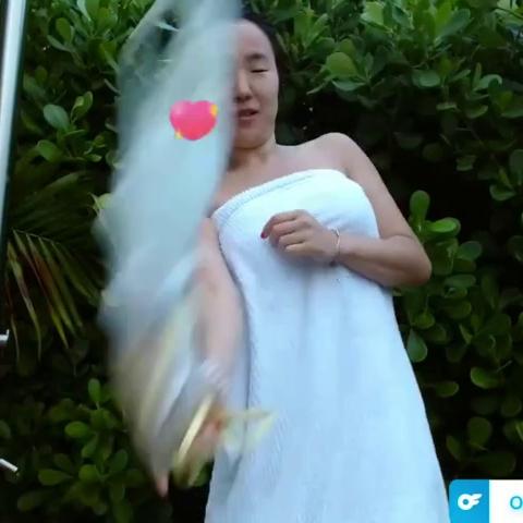 Jiwon4U Courtyard Show